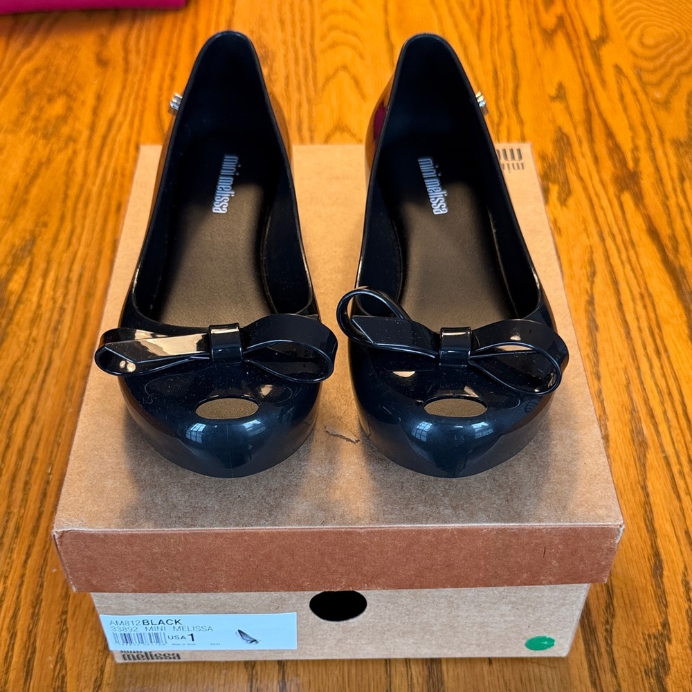 Mini Melissa Girls Size 1 Black Flats with Bow Accent